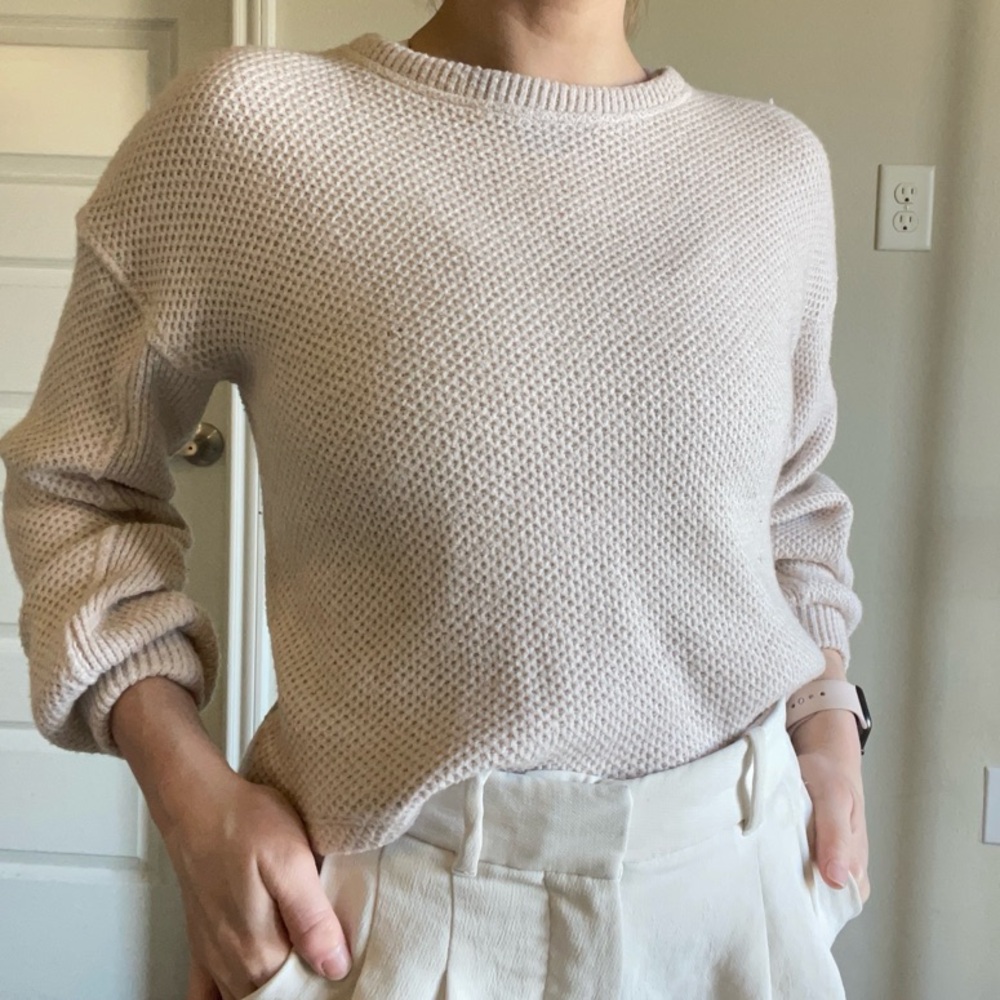 Banana Republic Cream Crew Neck Sweater